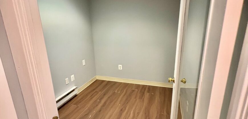 609 Farmington Ave., Hartford, Connecticut #101