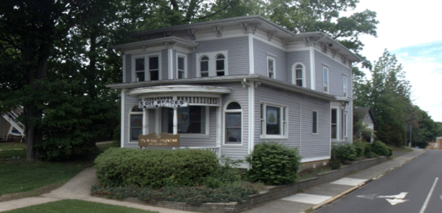 100 Main Street, Southington