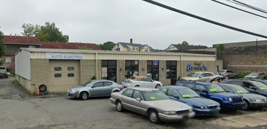 24 Meriden Road, Waterbury, Connecticut