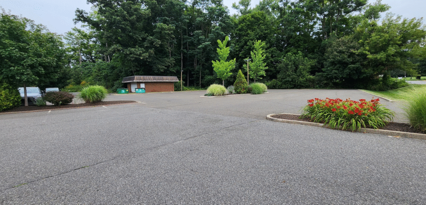 1 Sherman Hill Road, Woodbury, Connecticut