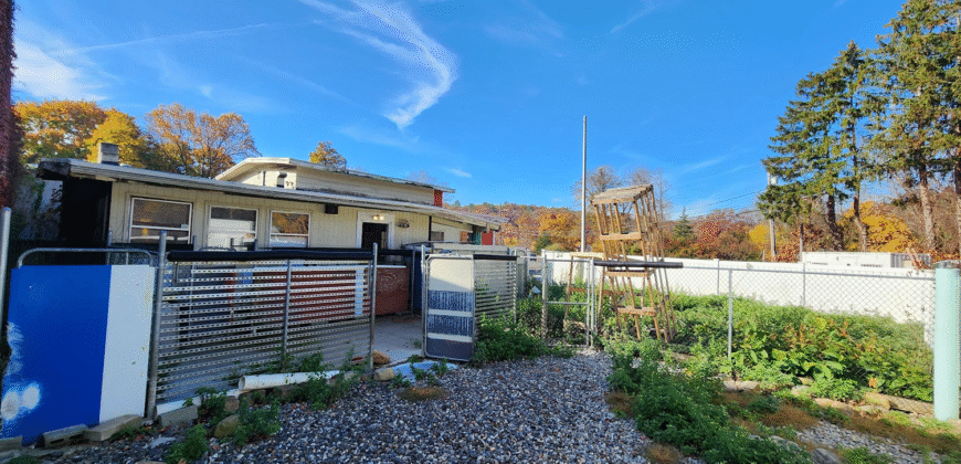 17 Old Turnpike Road, Beacon Falls, Connecticut