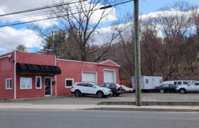 37 Chase Avenue, Waterbury, CT  06704